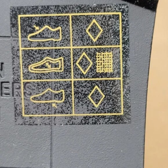 Urban Outfitters NWT NIB Off White Brody Faux Leather Croc Boots Size 6M - Picture 8 of 12